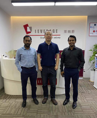 莱巍爵供应链副总经理费承先生在上海总部接见孟加拉分公司团队成员的到访 莱巍爵供应链副总经理费承先生在上海总部接见孟加拉分公司团队成员的到访