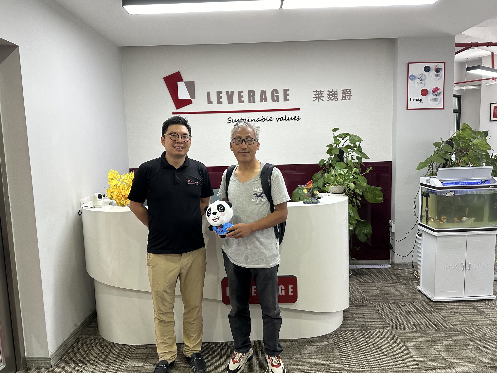 仁渡海洋理事长刘永龙到访Leverage