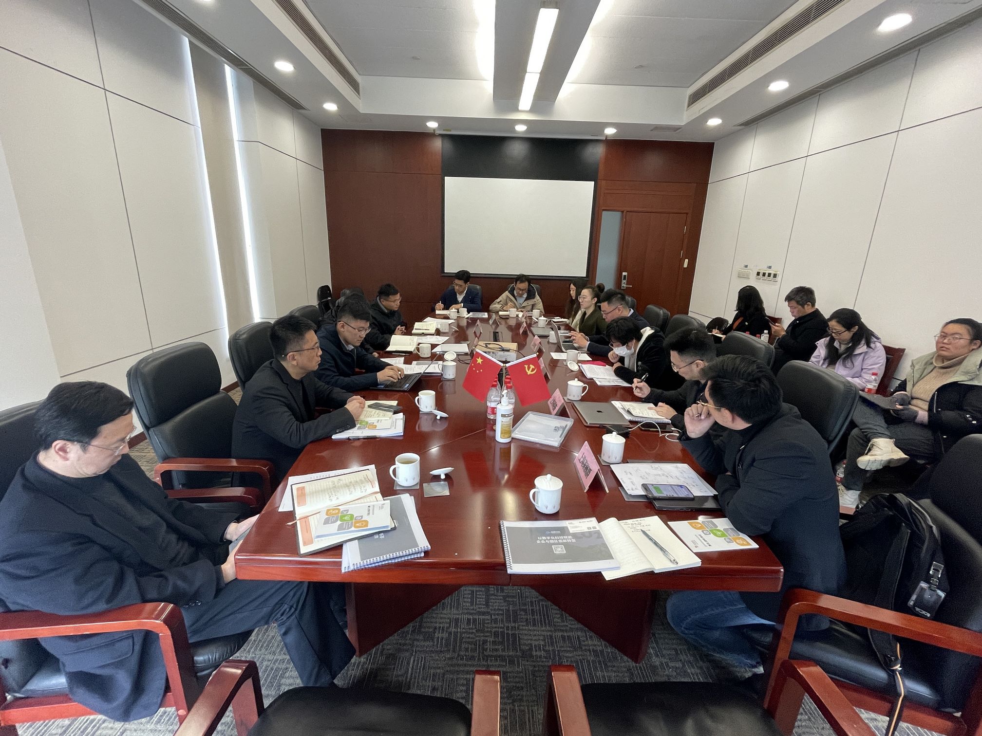 Leverage was invited to attend the seminar organized by the Foreign Trade Department of the Ministry of Commerce at the Shanghai Municipal Commission of Commerce