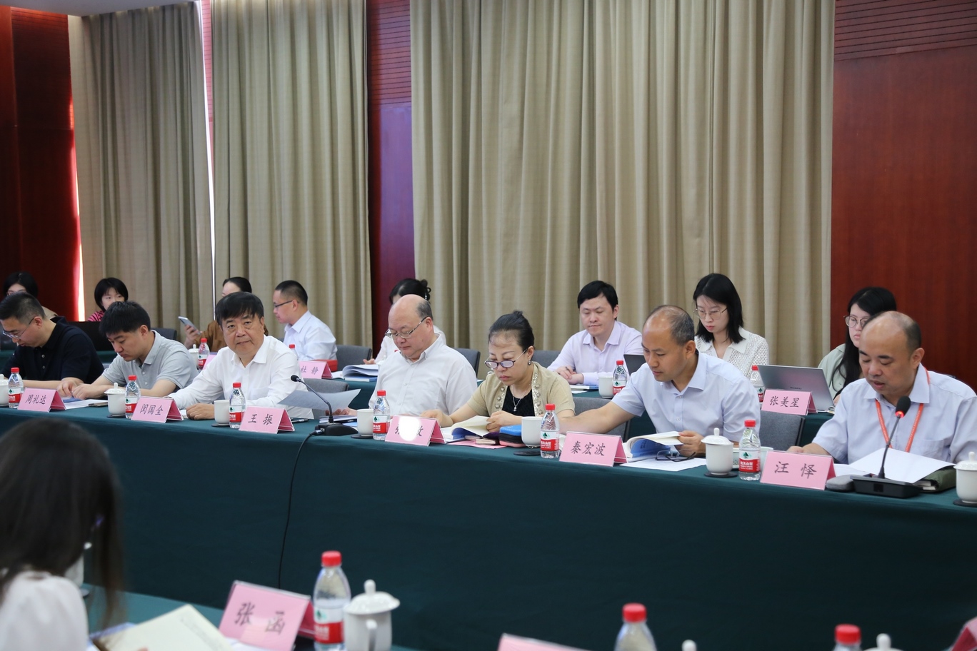 领导1 (复制) (复制).JPG